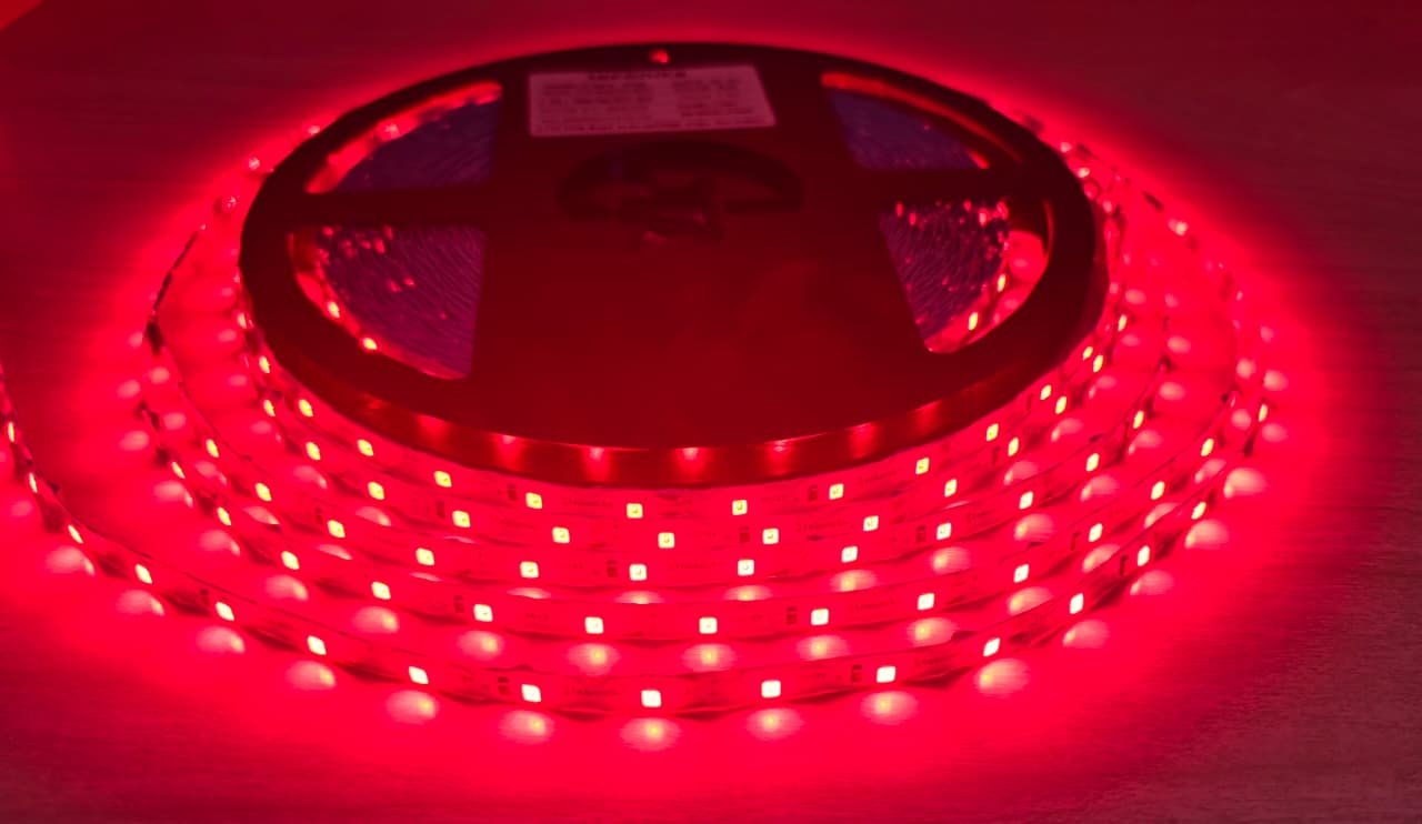 LED-ZZ-RD-42D-50M-2835 Red - Flexible - 50MTR - 42D/M - DC 12V - 8.6 W/M -2835 - Image 1